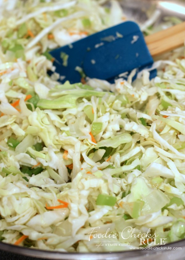 Cabbage, Rice and Chicken - Stir Fry Cabbage - #cabbagerice #cabbagerecipe foodiechicksrule.com