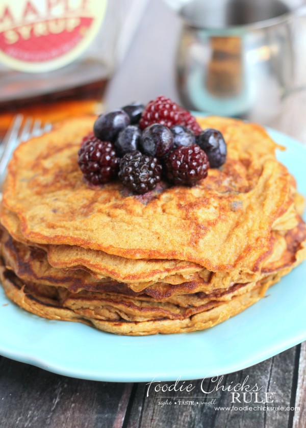 Ground Oats & Spelt Pancakes - Healthier Pancakes - #pancakes #breakfast #groundoatmeal #spelt #foodiechicksrule foodiechicksrule.com