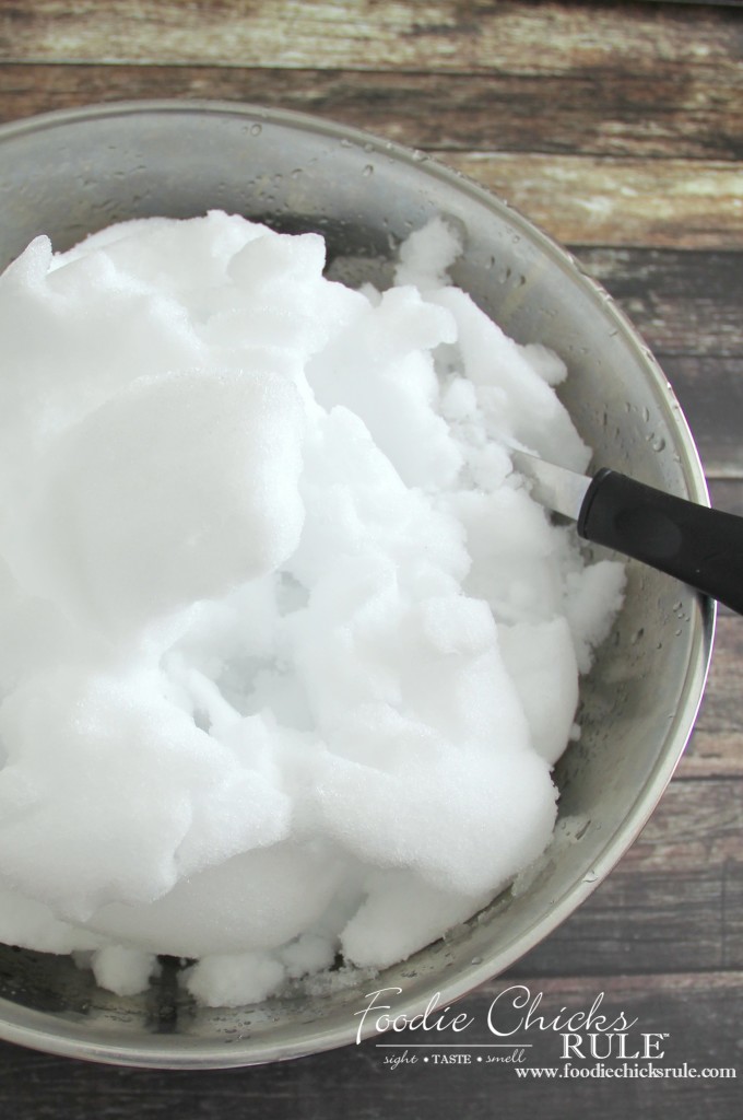 Snow Cream - Fresh Snow - #snowcream #recipe foodchicksrule.com