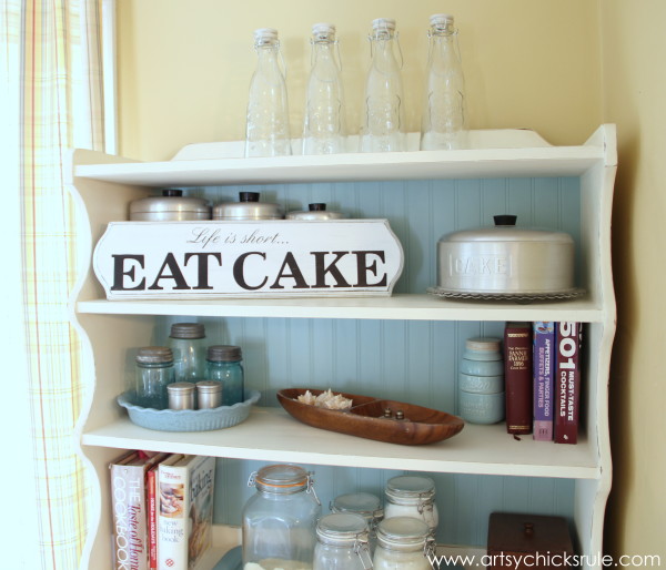 Life is Short, EAT CAKE - On Bakers Hutch - #eatcake #cake #sign #cameo #sillhouette #diytutorial artsychicksrule.com