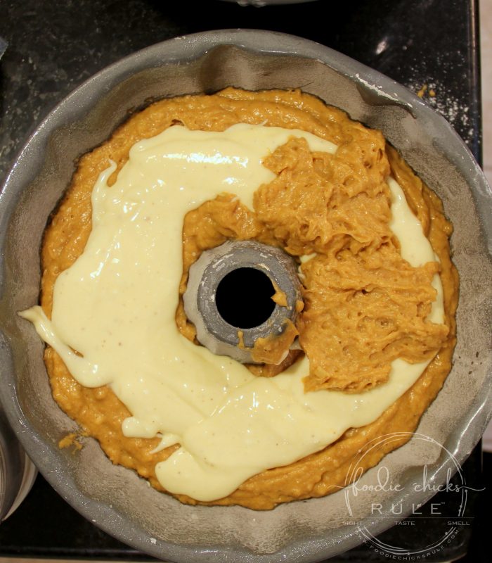 Gluten Free Pumpkin Bread with Cream Cheese Filling foodiechicksrule.com #glutenfree #glutenfreepumpkinbread #pumpkinbread #creamcheesefilling