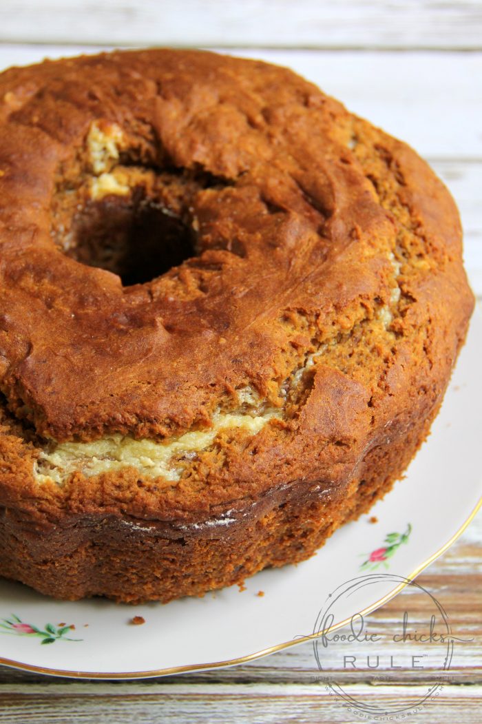 Gluten Free Pumpkin Bread with Cream Cheese Filling foodiechicksrule.com #glutenfree #glutenfreepumpkinbread #pumpkinbread #creamcheesefilling