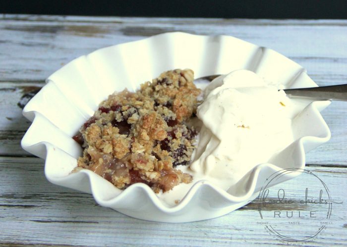 Gluten Free Cranberry Apple Crisp - foodiechicksrule.com #glutenfree #cranberryapple #applecrisp