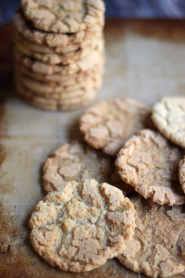 Cracked Brown Sugar Cookies - DELICIOUS - #foodiechicksrule #brownsugarcookies