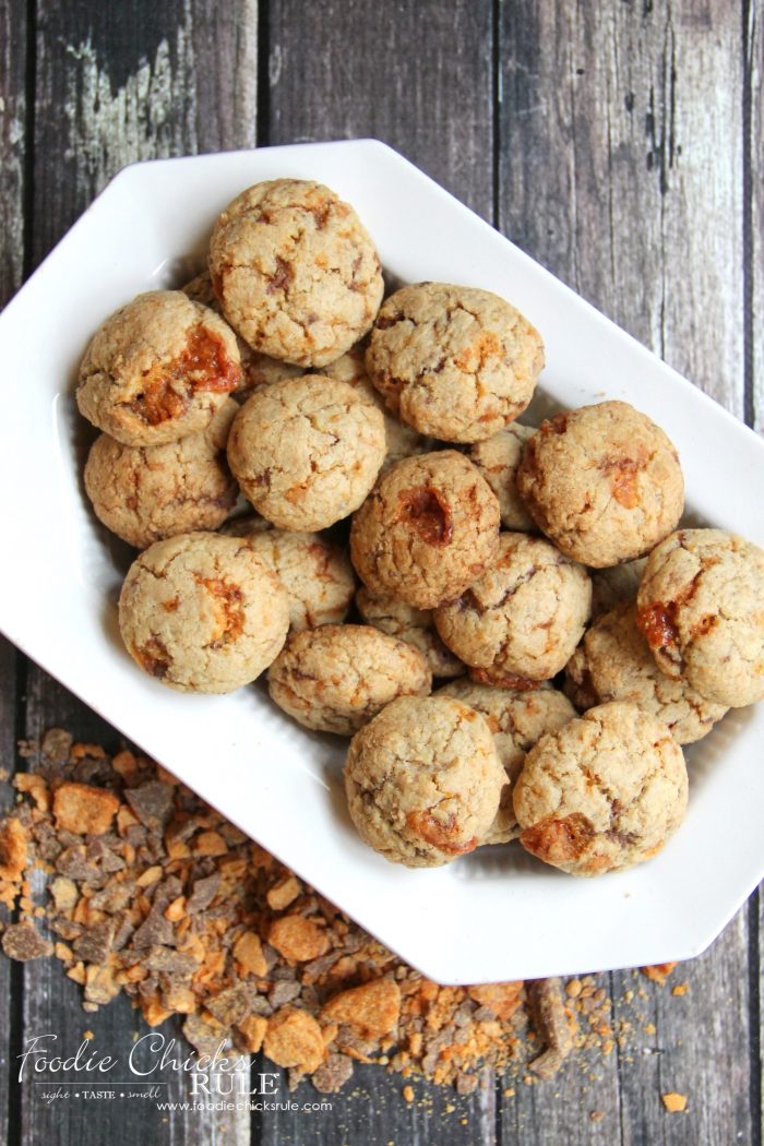 Butterfinger Biscotti Bites - Delish!!  (Butterfinger Cookies, Butterfinger Desserts) artsychicksrule.com