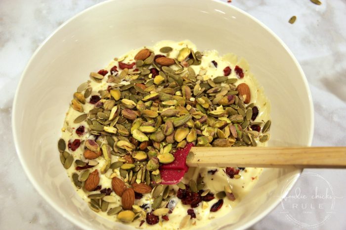 White Chocolate Cranberry & Pistachio Bark foodiechicksrule.com #holidaydesserts #Christmasdesserts #whitechocolatecranberrypistachio #pistachiodesserts #whitechocolatebark