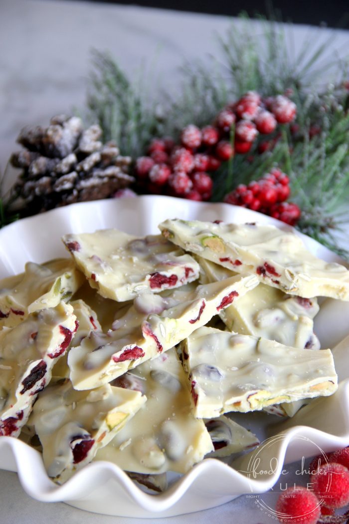 White Chocolate Cranberry & Pistachio Bark foodiechicksrule.com #holidaydesserts #Christmasdesserts #whitechocolatecranberrypistachio #pistachiodesserts #whitechocolatebark