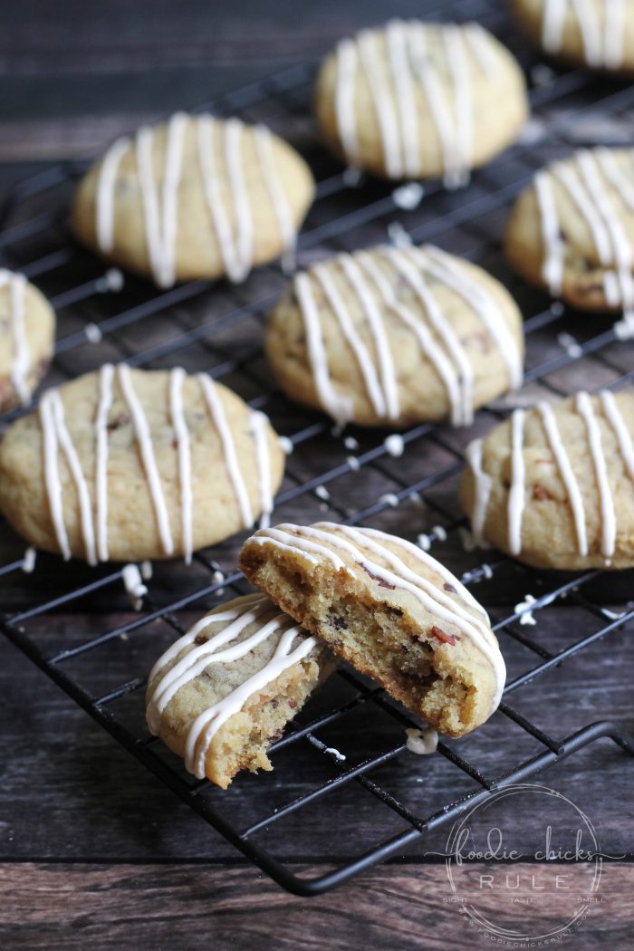 Everything's better with bacon!! Maple Bacon Chocolate Chip Cookies foodiechicksrule.com #maplebacon #maplebaconchocolatechip #chocolatechipcookies #cookierecipes