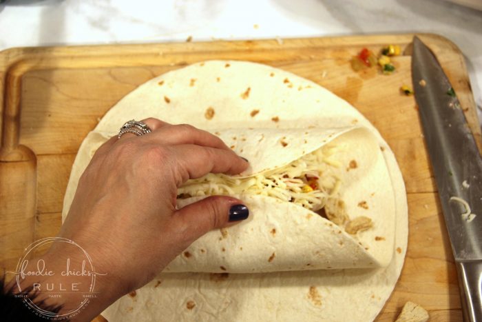 BEST Burritos Recipe!! Big & Stuffed and full of flavor! foodiechicksrule.com #bestburritorecipe #bigburritos #texmexfood #mexicanfoodrecipe #burritorecipe