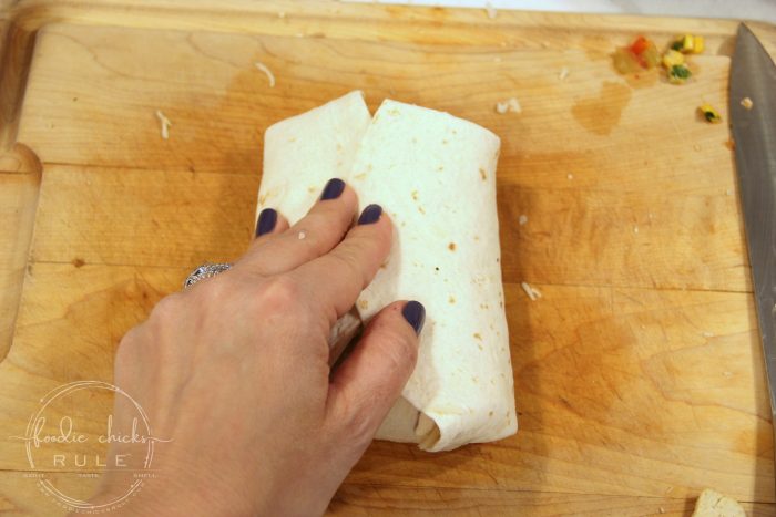 BEST Burritos Recipe!! Big & Stuffed and full of flavor! foodiechicksrule.com #bestburritorecipe #bigburritos #texmexfood #mexicanfoodrecipe #burritorecipe