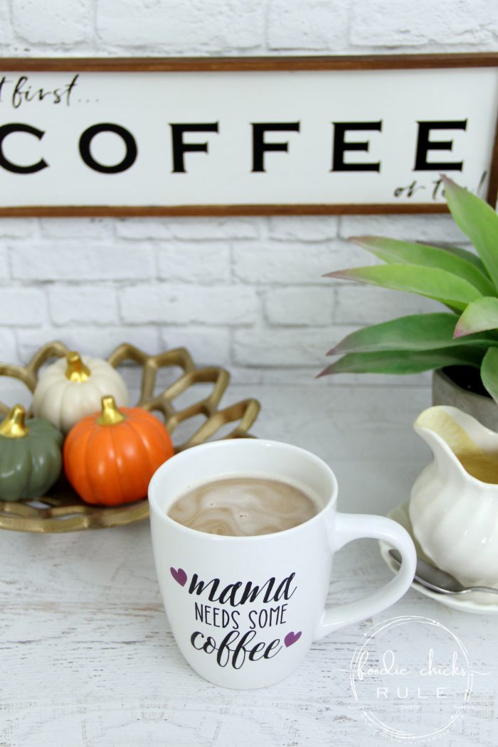 DAIRY FREE Pumpkin Spice Creamer! All the good stuff, without the dairy! foodiechicksrule.com #pumpkinspice #pumpkinspicecreamer #pumpkinspicecoffee #dairyfreecreamer #pumpkinspicelatte #pumpkinspicerecipes #pumpkinrecipes #fallrecipes