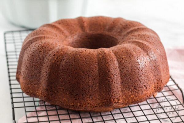 Old Fashioned Chocolate Pound Cake Recipe - Passed down to me! foodiechicksrule.com #chocolatepoundcake #chocolatecake #oldfashionedrecipes #cakerecipes